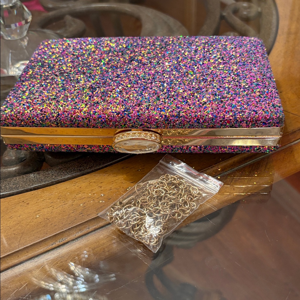 Cariedo Sequin Clutch / Crossbody - Jewel Closure